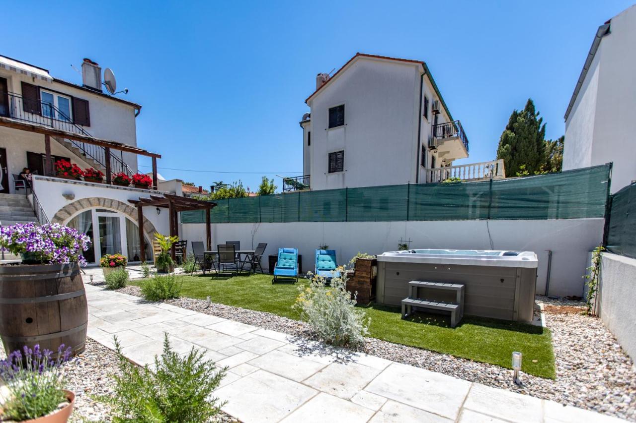 Apartments Mikulin Family Punat Dış mekan fotoğraf